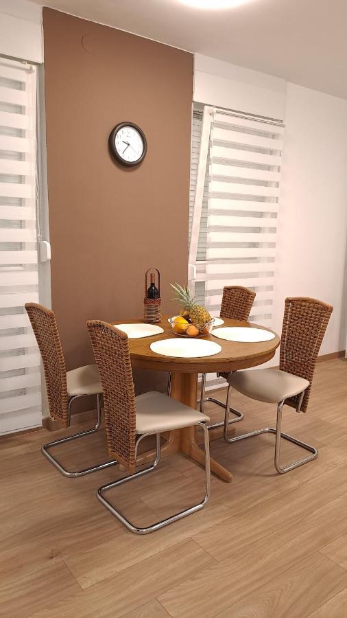 Greenline Pula Apartment Esterno foto