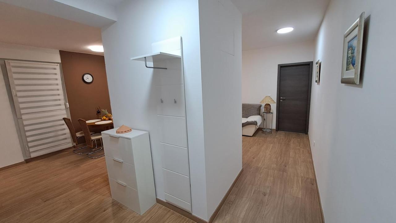 Greenline Pula Apartment Esterno foto