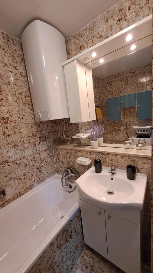 Greenline Pula Apartment Esterno foto